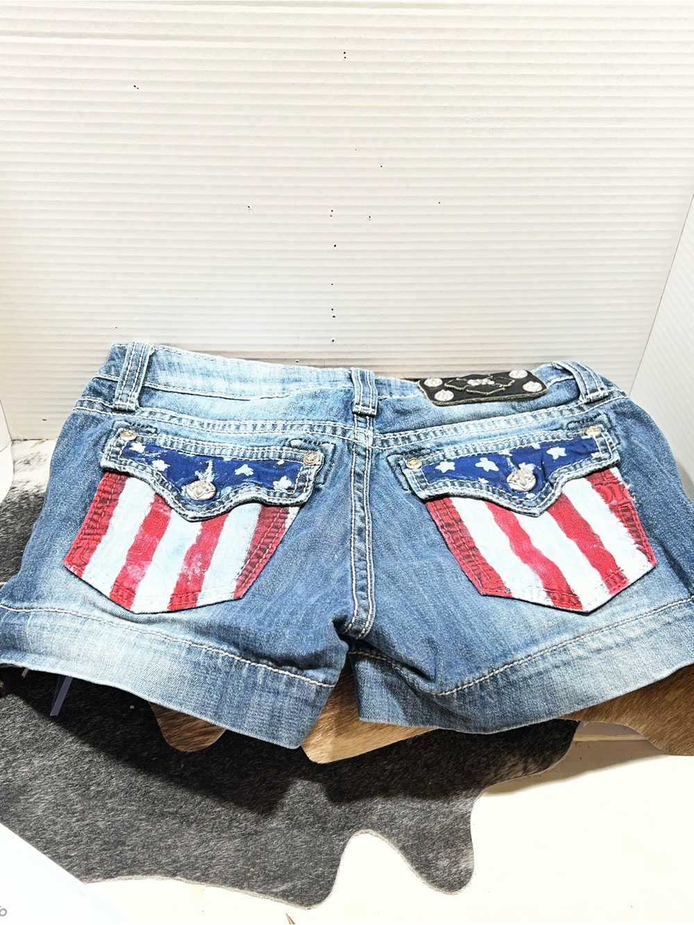 Miss Me Fun Patriotic Red & Blue American Flag Painted Denim Shorts JS4481H6- 25 - Picture 9 of 16
